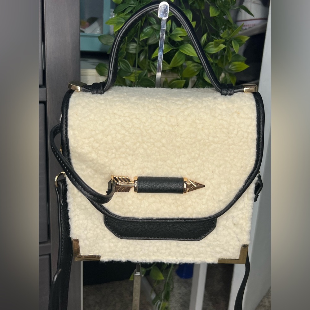 Urban Expressions purse